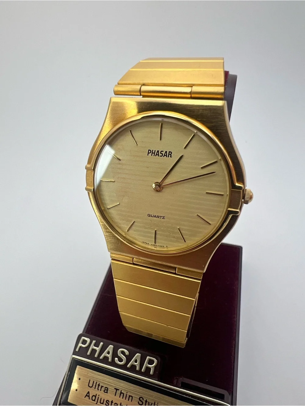 Phasar Gold mens quartz watch 34mm